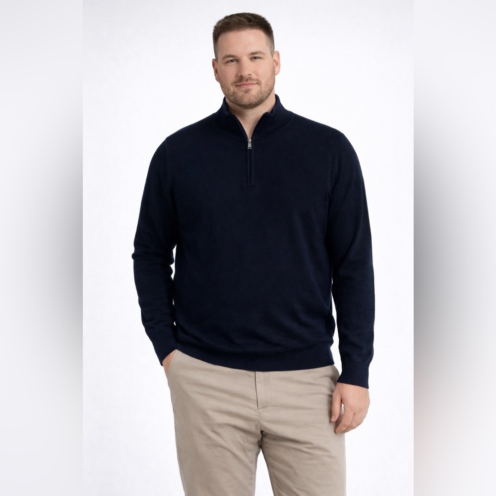 Bloomingdale's The Men's Store
Merino Wool Quarter Zip Sweater Size
M Navy